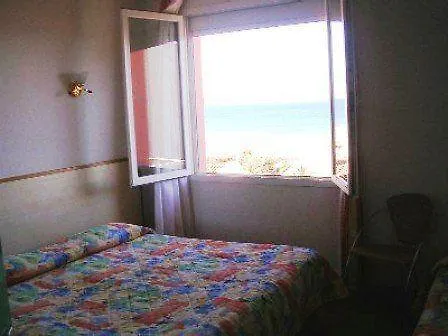 Hotel Le Regina Et Restaurant Canet-plage