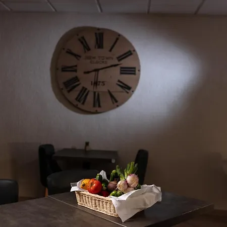 Le Regina Et Restaurant Canet-plage 3*
