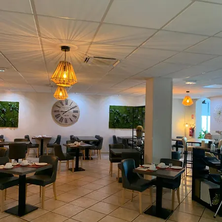Hotel Le Regina Et Restaurant Canet-plage 3*