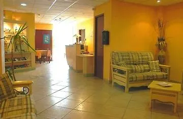 Hotel Le Regina Et Restaurant Canet-plage 3*